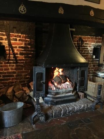 The Cricketers Arms Hotel Petworth Ngoại thất bức ảnh